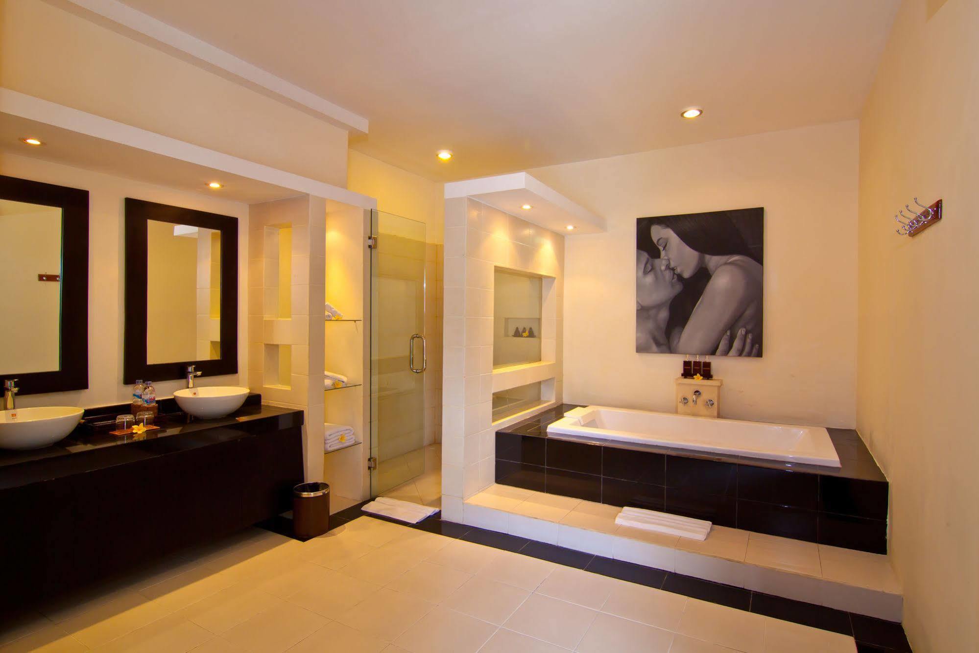 The Yubi Boutique Villas Seminyak - Chse Certified Exterior photo